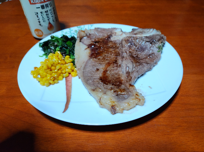 Tボーンステーキ